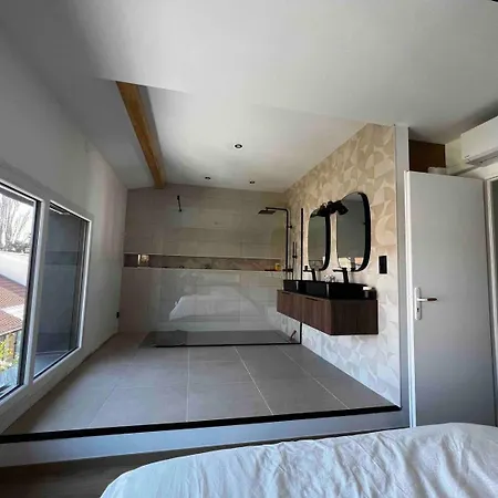 Villa Agreable Maison Renovee, En Et Au Calme !