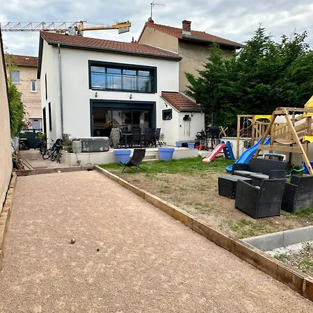 Agreable Maison Renovee, En Et Au Calme ! * Lyon
