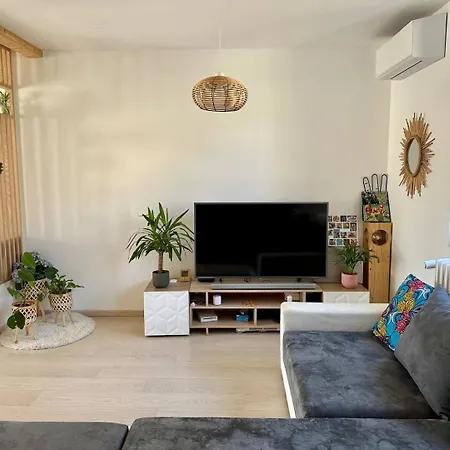 Villa Agreable Maison Renovee, En Et Au Calme !