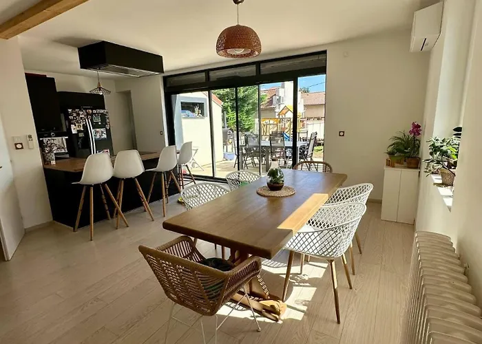 Agreable Maison Renovee, En Et Au Calme !